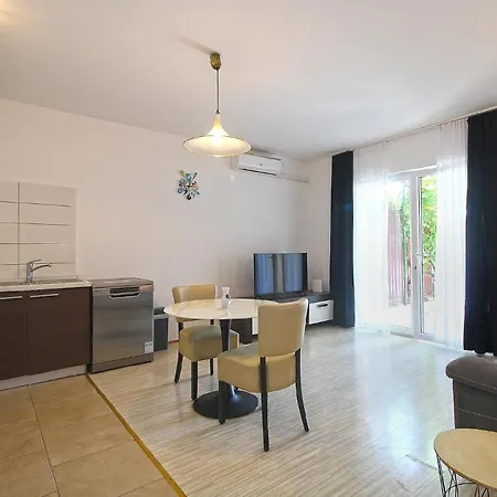 Apartment Fuer 2 Personen Ca 45 Qm In Pula, Istrien Istrische Riviera